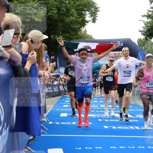 29.06.2025 - hella hamburg halbmarathon Strokosch-Dieckow http://msf.ph/oto/8375215 29.06.2025 10:48:29 Ziel 1163, 1176, 2213, 3747, 5362, 5421, 5528, 6081, 6923, 8216, 9262, 10000, 10860, 11451, 11579, 12149, 12549, 12690, 12840, 13962, 14033, 14990, 15573, 15808, 15917, 17395, 17855, 18251, 18790, 18815, 18923 meine-sportfotos.de