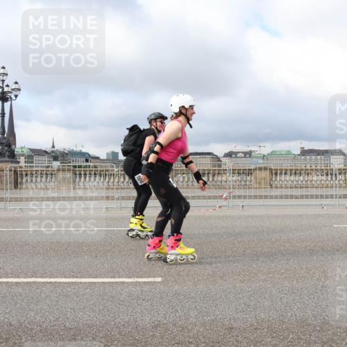 29.06.2025 - hella hamburg halbmarathon Lena Gebhardt http://msf.ph/oto/8375240 29.06.2025 09:13:05 Lombardsbrücke  meine-sportfotos.de