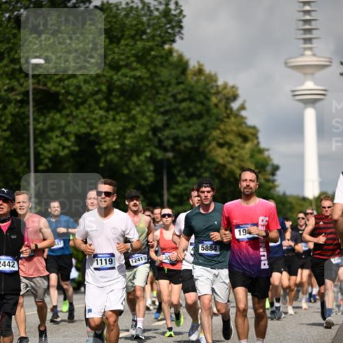 29.06.2025 - hella hamburg halbmarathon Dr. Thomas Lammeyer http://msf.ph/oto/8375258 29.06.2025 09:58:20 Kennedybrücke 1119, 1342, 1399, 1750, 1817, 1942, 2020, 2222, 2367, 2442, 2470, 2561, 2670, 2816, 2889, 2955, 3562, 4017, 4029, 4816, 5020, 5447, 5706, 5884, 6290, 6819, 6978, 6991, 7087, 7274, 7297, 7335, 7709, 7908, 8142, 8374, 8482, 8576, 8698, 8916, 8981, 9038, 9051, 9463, 9710, 9924, 10057, 10529, 11125, 11422 meine-sportfotos.de