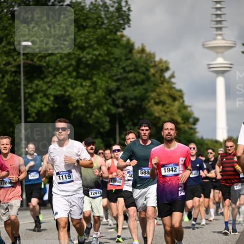 29.06.2025 - hella hamburg halbmarathon Dr. Thomas Lammeyer http://msf.ph/oto/8375272 29.06.2025 09:58:20 Kennedybrücke 1119, 1342, 1399, 1750, 1817, 1942, 2020, 2222, 2367, 2442, 2470, 2561, 2670, 2816, 2889, 2955, 3562, 4017, 4029, 4816, 5020, 5447, 5706, 5884, 6290, 6819, 6978, 6991, 7087, 7274, 7297, 7335, 7709, 7908, 8142, 8374, 8482, 8576, 8698, 8916, 8981, 9038, 9051, 9463, 9710, 9924, 10057, 10529, 11125, 11422 meine-sportfotos.de