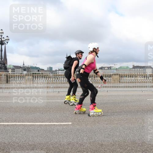 29.06.2025 - hella hamburg halbmarathon Lena Gebhardt http://msf.ph/oto/8375300 29.06.2025 09:13:05 Lombardsbrücke  meine-sportfotos.de