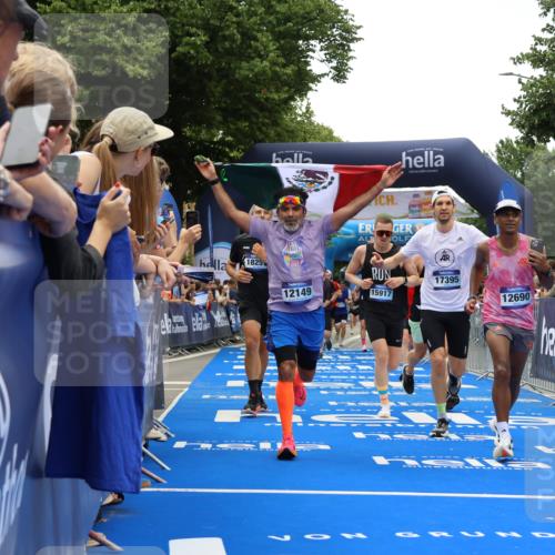 29.06.2025 - hella hamburg halbmarathon Strokosch-Dieckow http://msf.ph/oto/8375332 29.06.2025 10:48:29 Ziel 1163, 1176, 2213, 3747, 5362, 5421, 5528, 6081, 6923, 8216, 9262, 10000, 10860, 11451, 11579, 12149, 12549, 12690, 12840, 13962, 14033, 14990, 15573, 15808, 15917, 17395, 17855, 18251, 18790, 18815, 18923 meine-sportfotos.de