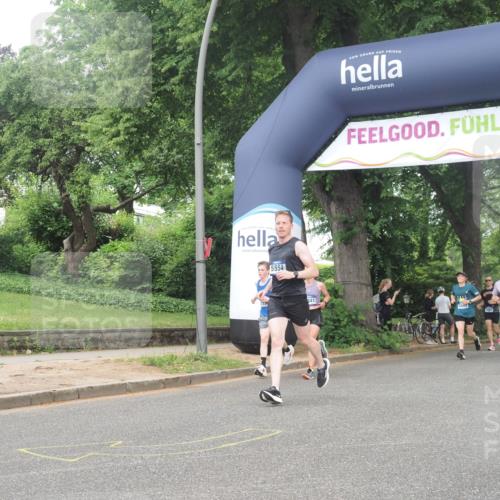 29.06.2025 - hella hamburg halbmarathon KatJ http://msf.ph/oto/8375337 29.06.2025 10:24:21 Zwischen KM18-KM19 1562, 5554, 6032 meine-sportfotos.de