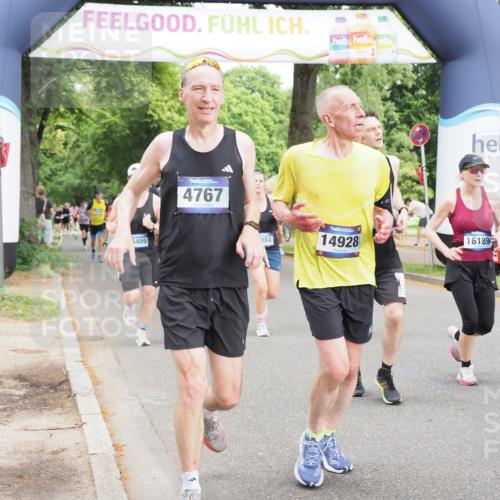 29.06.2025 - hella hamburg halbmarathon MichiJ http://msf.ph/oto/8375375 29.06.2025 10:45:19 Zwischen KM18-KM19 1319, 4379, 4708, 4767, 5084, 6138, 6147, 6531, 8744, 9553, 9555, 10518, 10587, 11846, 12879, 13407, 13654, 13761, 14928, 15083, 15217, 15229, 15434, 16189, 16206, 16608, 17346 meine-sportfotos.de