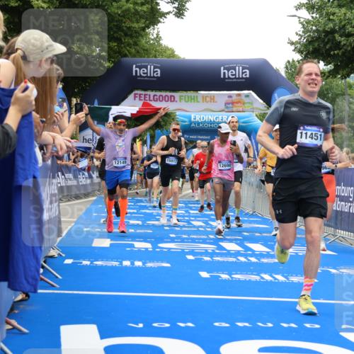 29.06.2025 - hella hamburg halbmarathon Strokosch-Dieckow http://msf.ph/oto/8375428 29.06.2025 10:48:28 Ziel 1163, 1176, 1537, 2213, 3747, 5129, 5362, 5421, 5528, 6081, 6923, 8216, 9262, 10000, 10860, 11451, 11579, 12149, 12549, 12690, 12840, 13962, 14033, 14990, 15573, 15808, 15917, 17395, 17745, 17855, 18251, 18790, 18815, 18923 meine-sportfotos.de