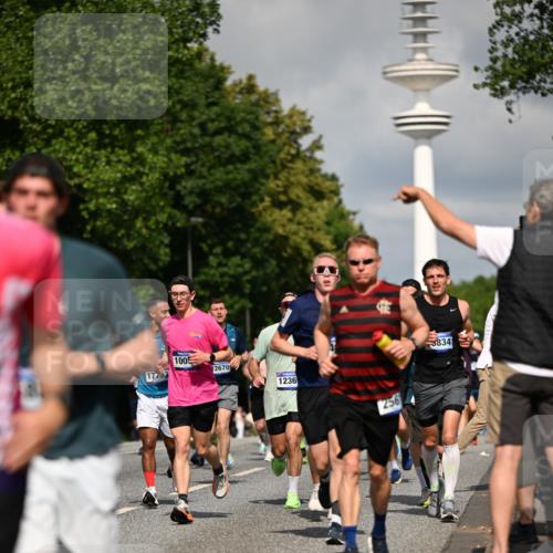 29.06.2025 - hella hamburg halbmarathon Dr. Thomas Lammeyer http://msf.ph/oto/8375454 29.06.2025 09:58:23 Kennedybrücke 1119, 1342, 1399, 1750, 1817, 1942, 2020, 2222, 2367, 2442, 2470, 2561, 2670, 2816, 2889, 2955, 3562, 4017, 4029, 4816, 5020, 5447, 5706, 5884, 6290, 6819, 6978, 6991, 7087, 7274, 7297, 7335, 7508, 7908, 8142, 8374, 8482, 8698, 8916, 8981, 9038, 9051, 9710, 9924, 9931, 10057, 11125, 11422 meine-sportfotos.de