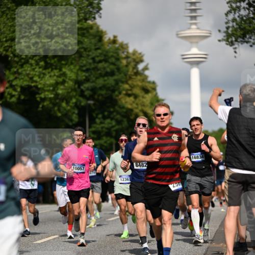 29.06.2025 - hella hamburg halbmarathon Dr. Thomas Lammeyer http://msf.ph/oto/8375515 29.06.2025 09:58:23 Kennedybrücke 1119, 1342, 1399, 1750, 1817, 1942, 2020, 2222, 2367, 2442, 2470, 2561, 2670, 2816, 2889, 2955, 3562, 4017, 4029, 4816, 5020, 5447, 5706, 5884, 6290, 6819, 6978, 6991, 7087, 7274, 7297, 7335, 7508, 7908, 8142, 8374, 8482, 8698, 8916, 8981, 9038, 9051, 9710, 9924, 9931, 10057, 11125, 11422 meine-sportfotos.de