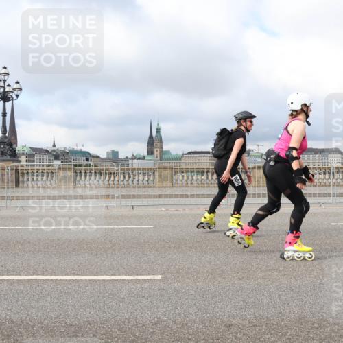 29.06.2025 - hella hamburg halbmarathon Lena Gebhardt http://msf.ph/oto/8375526 29.06.2025 09:13:05 Lombardsbrücke  meine-sportfotos.de