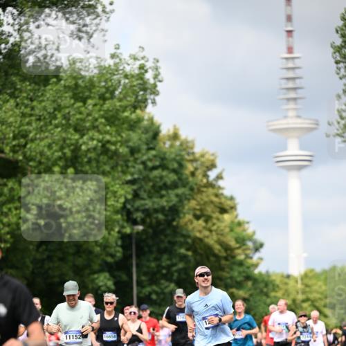 29.06.2025 - hella hamburg halbmarathon Dr. Thomas Lammeyer http://msf.ph/oto/8375563 29.06.2025 10:42:24 Kennedybrücke 1394, 1578, 1791, 1901, 1985, 2124, 3010, 3246, 3286, 3633, 3635, 3636, 3716, 3880, 4414, 4921, 5713, 5790, 5875, 6697, 6930, 7148, 7244, 7371, 7552, 7629, 8539, 8615, 8696, 9391, 9524, 10025, 10146, 11087, 11152, 11164 meine-sportfotos.de