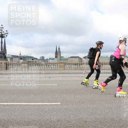 29.06.2025 - hella hamburg halbmarathon Lena Gebhardt http://msf.ph/oto/8375586 29.06.2025 09:13:05 Lombardsbrücke  meine-sportfotos.de