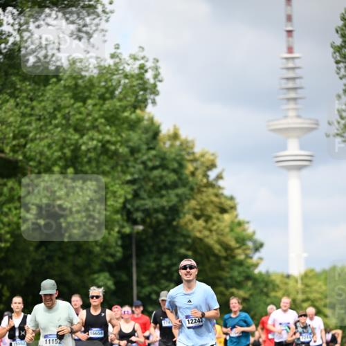 29.06.2025 - hella hamburg halbmarathon Dr. Thomas Lammeyer http://msf.ph/oto/8375598 29.06.2025 10:42:25 Kennedybrücke 1394, 1578, 1596, 1791, 1901, 1985, 2124, 3010, 3246, 3286, 3633, 3635, 3636, 3716, 3880, 4414, 4921, 5713, 5790, 5875, 6930, 7148, 7244, 7371, 7552, 7629, 8539, 8615, 8696, 9391, 9524, 10025, 10146, 11087, 11152, 11164 meine-sportfotos.de