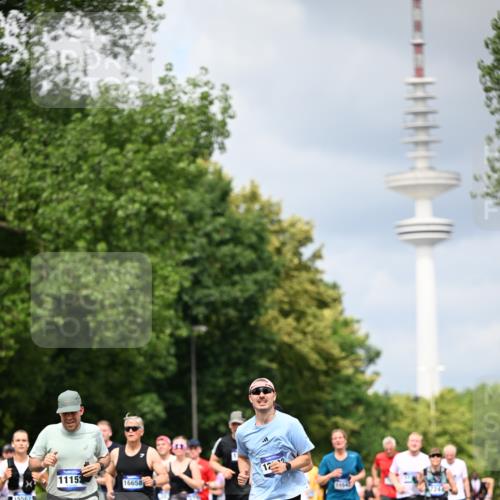 29.06.2025 - hella hamburg halbmarathon Dr. Thomas Lammeyer http://msf.ph/oto/8375606 29.06.2025 10:42:25 Kennedybrücke 1394, 1578, 1596, 1791, 1901, 1985, 2124, 3010, 3246, 3286, 3633, 3635, 3636, 3716, 3880, 4414, 4921, 5713, 5790, 5875, 6930, 7148, 7244, 7371, 7552, 7629, 8539, 8615, 8696, 9391, 9524, 10025, 10146, 11087, 11152, 11164 meine-sportfotos.de