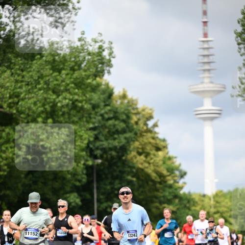 29.06.2025 - hella hamburg halbmarathon Dr. Thomas Lammeyer http://msf.ph/oto/8375615 29.06.2025 10:42:25 Kennedybrücke 1394, 1578, 1596, 1791, 1901, 1985, 2124, 3010, 3246, 3286, 3633, 3635, 3636, 3716, 3880, 4414, 4921, 5713, 5790, 5875, 6930, 7148, 7244, 7371, 7552, 7629, 8539, 8615, 8696, 9391, 9524, 10025, 10146, 11087, 11152, 11164 meine-sportfotos.de