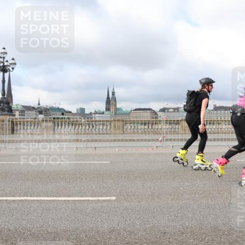 29.06.2025 - hella hamburg halbmarathon Lena Gebhardt http://msf.ph/oto/8375648 29.06.2025 09:13:05 Lombardsbrücke  meine-sportfotos.de