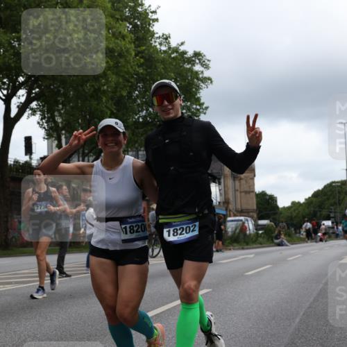 29.06.2025 - hella hamburg halbmarathon Yannick Fuchs http://msf.ph/oto/8375734 29.06.2025 10:54:13 20KM 1019, 1544, 1681, 2011, 2091, 2167, 2730, 3780, 4013, 5272, 7259, 8003, 8509, 8749, 9006, 9434, 10271, 10281, 10301, 11041, 11366, 12422, 12446, 13847, 13993, 14224, 14577, 14823, 15344, 15673, 15901, 16439, 16608, 17825, 18130, 18200, 18202, 18254, 18624, 18701, 19159 meine-sportfotos.de