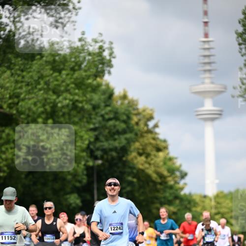 29.06.2025 - hella hamburg halbmarathon Dr. Thomas Lammeyer http://msf.ph/oto/8375741 29.06.2025 10:42:26 Kennedybrücke 1394, 1578, 1596, 1791, 1901, 2124, 3010, 3246, 3286, 3633, 3635, 3636, 3716, 3880, 4414, 4921, 5713, 5790, 5875, 6930, 7148, 7244, 7371, 7552, 7629, 8539, 8615, 8696, 9391, 9524, 10025, 10146, 11087, 11152, 11164 meine-sportfotos.de