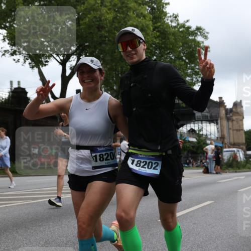 29.06.2025 - hella hamburg halbmarathon Yannick Fuchs http://msf.ph/oto/8375797 29.06.2025 10:54:13 20KM 1019, 1544, 1681, 2011, 2091, 2167, 2730, 3780, 4013, 5272, 7259, 8003, 8509, 8749, 9006, 9434, 10271, 10281, 10301, 11041, 11366, 12422, 12446, 13847, 13993, 14224, 14577, 14823, 15344, 15673, 15901, 16439, 16608, 17825, 18130, 18200, 18202, 18254, 18624, 18701, 19159 meine-sportfotos.de