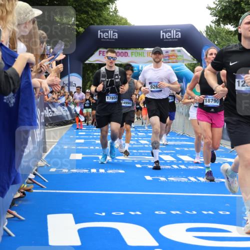 29.06.2025 - hella hamburg halbmarathon Strokosch-Dieckow http://msf.ph/oto/8375833 29.06.2025 10:48:24 Ziel 1537, 3747, 5129, 5362, 5528, 6081, 6923, 7367, 8216, 9262, 9770, 10000, 10860, 11451, 11467, 12149, 12549, 12690, 12840, 13962, 14033, 14990, 15735, 15808, 15917, 17395, 17745, 17855, 17982, 18251, 18790, 18923 meine-sportfotos.de