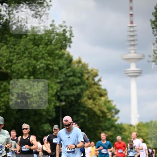 29.06.2025 - hella hamburg halbmarathon Dr. Thomas Lammeyer http://msf.ph/oto/8375834 29.06.2025 10:42:26 Kennedybrücke 1394, 1578, 1596, 1791, 1901, 2124, 3010, 3246, 3286, 3633, 3635, 3636, 3716, 3880, 4414, 4921, 5713, 5790, 5875, 6930, 7148, 7244, 7371, 7552, 7629, 8539, 8615, 8696, 9391, 9524, 10025, 10146, 11087, 11152, 11164 meine-sportfotos.de