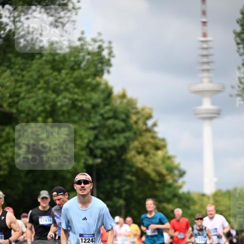 29.06.2025 - hella hamburg halbmarathon Dr. Thomas Lammeyer http://msf.ph/oto/8375921 29.06.2025 10:42:28 Kennedybrücke 1394, 1578, 1596, 1791, 1901, 2124, 3010, 3246, 3286, 3338, 3633, 3635, 3636, 3716, 3880, 4414, 4921, 5713, 5790, 5875, 6695, 6696, 6930, 7148, 7244, 7371, 7552, 8539, 8615, 8696, 9391, 9424, 9500, 9524, 10146, 11087, 11152, 11164 meine-sportfotos.de