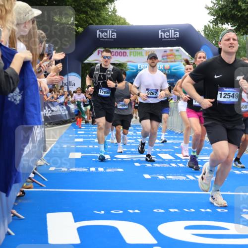 29.06.2025 - hella hamburg halbmarathon Strokosch-Dieckow http://msf.ph/oto/8375932 29.06.2025 10:48:24 Ziel 1537, 3747, 5129, 5362, 5528, 6081, 6923, 7367, 8216, 9262, 9770, 10000, 10860, 11451, 11467, 12149, 12549, 12690, 12840, 13962, 14033, 14990, 15735, 15808, 15917, 17395, 17745, 17855, 17982, 18251, 18790, 18923 meine-sportfotos.de