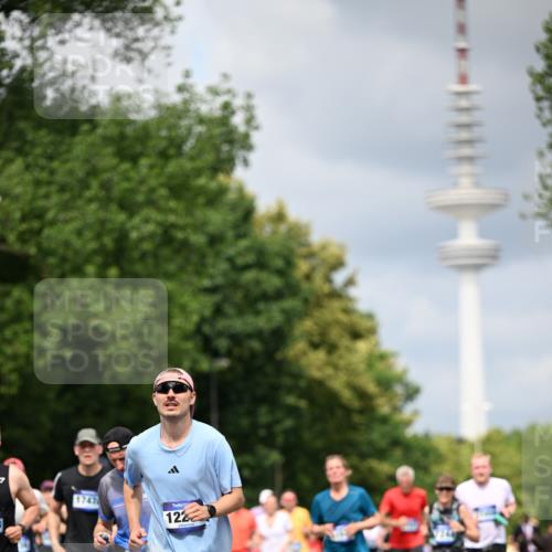 29.06.2025 - hella hamburg halbmarathon Dr. Thomas Lammeyer http://msf.ph/oto/8375936 29.06.2025 10:42:28 Kennedybrücke 1394, 1578, 1596, 1791, 1901, 2124, 3010, 3246, 3286, 3338, 3633, 3635, 3636, 3716, 3880, 4414, 4921, 5713, 5790, 5875, 6695, 6696, 6930, 7148, 7244, 7371, 7552, 8539, 8615, 8696, 9391, 9424, 9500, 9524, 10146, 11087, 11152, 11164 meine-sportfotos.de