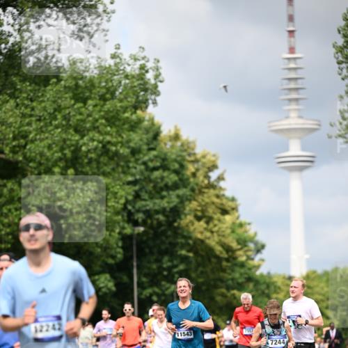 29.06.2025 - hella hamburg halbmarathon Dr. Thomas Lammeyer http://msf.ph/oto/8375980 29.06.2025 10:42:29 Kennedybrücke 1394, 1578, 1596, 1791, 1901, 2124, 3010, 3246, 3286, 3338, 3633, 3635, 3636, 3716, 3880, 4414, 4921, 5713, 5790, 5875, 6695, 6696, 6930, 7148, 7244, 7371, 7552, 8539, 8615, 8696, 9391, 9424, 9500, 9524, 10146, 11087, 11152, 11164 meine-sportfotos.de