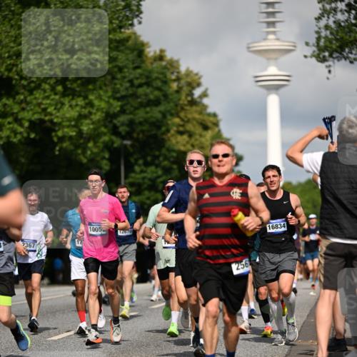 29.06.2025 - hella hamburg halbmarathon Dr. Thomas Lammeyer http://msf.ph/oto/8375987 29.06.2025 09:58:23 Kennedybrücke 1119, 1342, 1399, 1750, 1817, 1942, 2020, 2222, 2367, 2442, 2470, 2561, 2670, 2816, 2889, 2955, 3562, 4017, 4029, 4816, 5020, 5447, 5706, 5884, 6290, 6819, 6978, 6991, 7087, 7274, 7297, 7335, 7508, 7908, 8142, 8374, 8482, 8698, 8916, 8981, 9038, 9051, 9710, 9924, 9931, 10057, 11125, 11422 meine-sportfotos.de