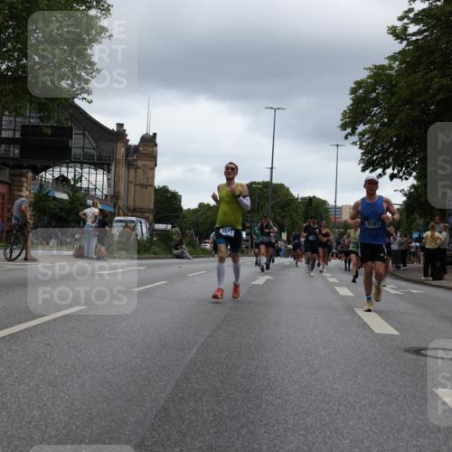 29.06.2025 - hella hamburg halbmarathon Yannick Fuchs http://msf.ph/oto/8376025 29.06.2025 10:54:15 20KM 1019, 1681, 2011, 2091, 2167, 2363, 2730, 3780, 4013, 5272, 7259, 8003, 8509, 8749, 9006, 9434, 10271, 10281, 10301, 11041, 11366, 12422, 12446, 13488, 13847, 13993, 14224, 14577, 14823, 15344, 15901, 16439, 16608, 17491, 17825, 18130, 18200, 18202, 18254, 18624, 18701, 19159 meine-sportfotos.de