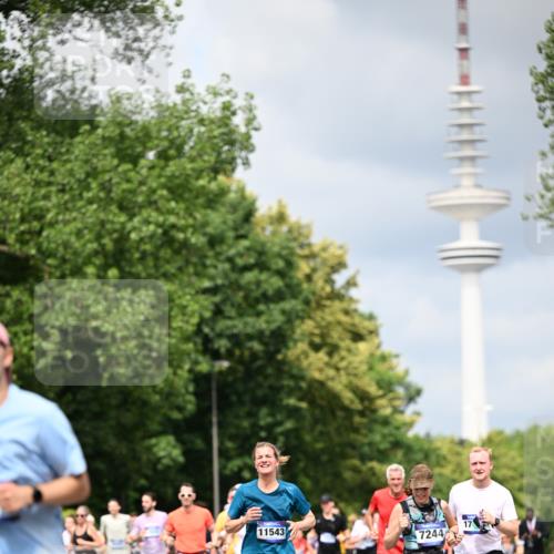 29.06.2025 - hella hamburg halbmarathon Dr. Thomas Lammeyer http://msf.ph/oto/8376051 29.06.2025 10:42:30 Kennedybrücke 1394, 1578, 1596, 1791, 1901, 2124, 3010, 3246, 3286, 3338, 3633, 3635, 3636, 3716, 4414, 4921, 5713, 5790, 5875, 6695, 6696, 6930, 7148, 7244, 7371, 7552, 8539, 8615, 8696, 9391, 9424, 9500, 9699, 10146, 11087, 11152, 11164 meine-sportfotos.de