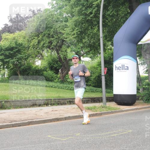 29.06.2025 - hella hamburg halbmarathon KatJ http://msf.ph/oto/8376080 29.06.2025 10:24:33 Zwischen KM18-KM19  meine-sportfotos.de