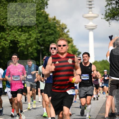 29.06.2025 - hella hamburg halbmarathon Dr. Thomas Lammeyer http://msf.ph/oto/8376164 29.06.2025 09:58:24 Kennedybrücke 1119, 1342, 1399, 1750, 1817, 1942, 2020, 2222, 2367, 2442, 2470, 2561, 2670, 2816, 2889, 2955, 3562, 4017, 4029, 4816, 5020, 5447, 5706, 5884, 6290, 6819, 6978, 6991, 7087, 7274, 7297, 7335, 7508, 7908, 8142, 8374, 8482, 8657, 8698, 8916, 8981, 9038, 9051, 9710, 9924, 9931, 10057, 11125, 11422 meine-sportfotos.de