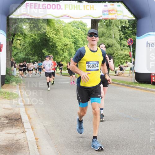 29.06.2025 - hella hamburg halbmarathon MichiJ http://msf.ph/oto/8376223 29.06.2025 10:45:26 Zwischen KM18-KM19 2159, 4767, 7189, 9655, 10268, 11605, 12734, 12779, 13512, 14673, 16409, 16563, 16924, 17346, 17967, 18327 meine-sportfotos.de