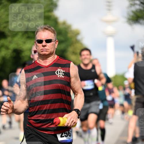 29.06.2025 - hella hamburg halbmarathon Dr. Thomas Lammeyer http://msf.ph/oto/8376246 29.06.2025 09:58:26 Kennedybrücke 1119, 1342, 1399, 1549, 1750, 1817, 1942, 2020, 2222, 2367, 2442, 2561, 2670, 2816, 2889, 2955, 3562, 4017, 4816, 5447, 5884, 6290, 6923, 6978, 6991, 7087, 7274, 7297, 7335, 7508, 7908, 8142, 8482, 8657, 8698, 8916, 8981, 9038, 9710, 9924, 9931, 10057, 11125, 11422 meine-sportfotos.de