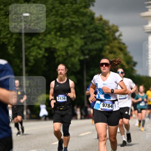 29.06.2025 - hella hamburg halbmarathon Dr. Thomas Lammeyer http://msf.ph/oto/8376271 29.06.2025 10:20:08 Kennedybrücke 1212, 1308, 1651, 2071, 2076, 2436, 2601, 2835, 3167, 4583, 4828, 5046, 8057, 8169, 8274, 8554, 8746, 9307, 9601, 9784, 9802, 9881, 10107, 10139, 10141, 10183, 10292, 10844, 11113, 11303 meine-sportfotos.de
