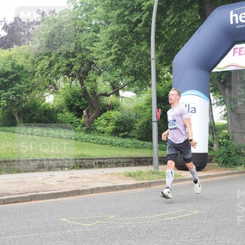 29.06.2025 - hella hamburg halbmarathon KatJ http://msf.ph/oto/8376295 29.06.2025 10:24:34 Zwischen KM18-KM19 6704 meine-sportfotos.de