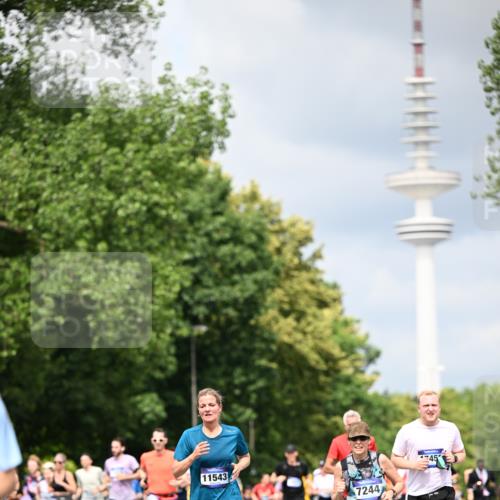 29.06.2025 - hella hamburg halbmarathon Dr. Thomas Lammeyer http://msf.ph/oto/8376390 29.06.2025 10:42:30 Kennedybrücke 1394, 1578, 1596, 1791, 1901, 2124, 3010, 3246, 3286, 3338, 3633, 3635, 3636, 3716, 4414, 4921, 5713, 5790, 5875, 6695, 6696, 6930, 7148, 7244, 7371, 7552, 8539, 8615, 8696, 9391, 9424, 9500, 9699, 10146, 11087, 11152, 11164 meine-sportfotos.de