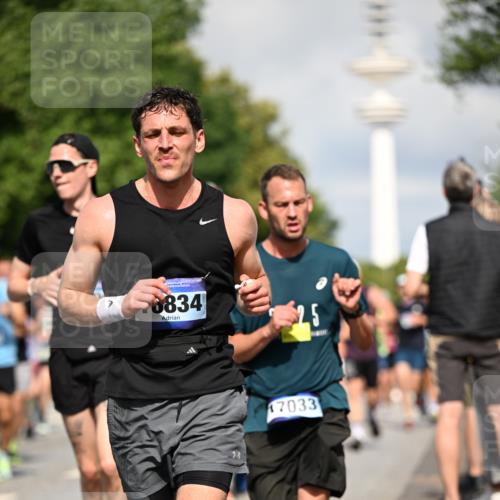29.06.2025 - hella hamburg halbmarathon Dr. Thomas Lammeyer http://msf.ph/oto/8376455 29.06.2025 09:58:27 Kennedybrücke 1119, 1342, 1399, 1549, 1750, 1817, 1942, 2020, 2222, 2367, 2442, 2561, 2670, 2816, 2889, 2955, 3562, 4017, 4816, 5447, 5884, 6290, 6389, 6923, 6978, 6991, 7087, 7274, 7297, 7335, 7508, 7908, 8482, 8657, 8698, 8916, 8981, 9038, 9661, 9710, 9924, 9931, 10057, 11125, 11422 meine-sportfotos.de