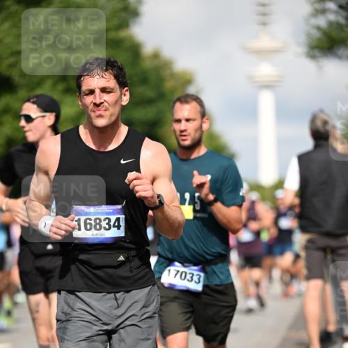 29.06.2025 - hella hamburg halbmarathon Dr. Thomas Lammeyer http://msf.ph/oto/8376471 29.06.2025 09:58:28 Kennedybrücke 1119, 1342, 1399, 1549, 1750, 1817, 1942, 2222, 2367, 2442, 2561, 2670, 2816, 2889, 2955, 3562, 4017, 4816, 5447, 5884, 6290, 6389, 6923, 6978, 6991, 7087, 7274, 7297, 7335, 7508, 7908, 8482, 8657, 8698, 8916, 8981, 9038, 9661, 9710, 9924, 9931, 10057, 11125, 11422 meine-sportfotos.de