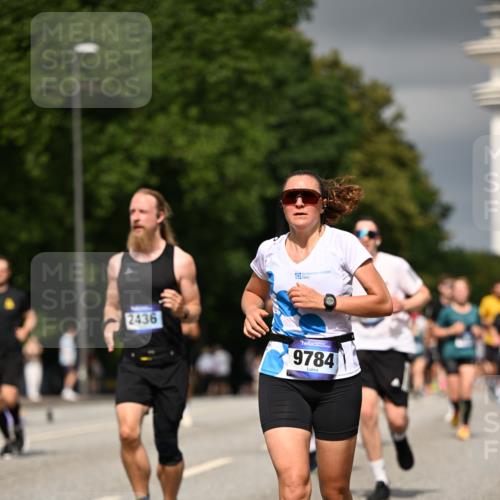 29.06.2025 - hella hamburg halbmarathon Dr. Thomas Lammeyer http://msf.ph/oto/8376520 29.06.2025 10:20:09 Kennedybrücke 1212, 1308, 1651, 2071, 2076, 2436, 2601, 2835, 4583, 4828, 5046, 8057, 8169, 8274, 8554, 8746, 9307, 9601, 9784, 9802, 9881, 10107, 10139, 10141, 10183, 10292, 10844, 11113, 11303 meine-sportfotos.de