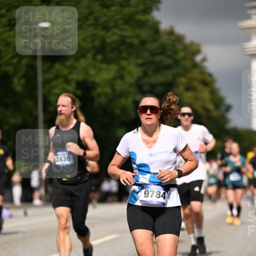 29.06.2025 - hella hamburg halbmarathon Dr. Thomas Lammeyer http://msf.ph/oto/8376536 29.06.2025 10:20:09 Kennedybrücke 1212, 1308, 1651, 2071, 2076, 2436, 2601, 2835, 4583, 4828, 5046, 8057, 8169, 8274, 8554, 8746, 9307, 9601, 9784, 9802, 9881, 10107, 10139, 10141, 10183, 10292, 10844, 11113, 11303 meine-sportfotos.de