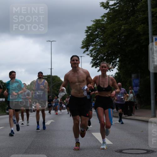 29.06.2025 - hella hamburg halbmarathon Yannick Fuchs http://msf.ph/oto/8376542 29.06.2025 10:54:22 20KM 1681, 2011, 2091, 2167, 2363, 2730, 4013, 6309, 8003, 8191, 8421, 8422, 8509, 8923, 9006, 9434, 10576, 11041, 11366, 11753, 11937, 12491, 13488, 13589, 14224, 14429, 14577, 15344, 15901, 16439, 17491, 17825, 17899, 18029, 18063, 18254, 18701, 19159, 19246 meine-sportfotos.de