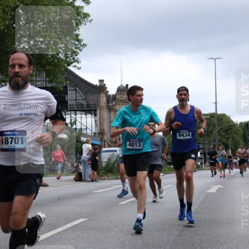 29.06.2025 - hella hamburg halbmarathon Yannick Fuchs http://msf.ph/oto/8376634 29.06.2025 10:54:23 20KM 1681, 2011, 2091, 2167, 2363, 2730, 4013, 6309, 7065, 8003, 8191, 8421, 8422, 8509, 8923, 9006, 9434, 10576, 11041, 11366, 11753, 11937, 12491, 13488, 13589, 14224, 14429, 14577, 15344, 15901, 16439, 17491, 17825, 17899, 18029, 18063, 18254, 18701, 19159, 19246 meine-sportfotos.de