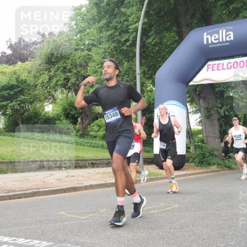 29.06.2025 - hella hamburg halbmarathon KatJ http://msf.ph/oto/8376687 29.06.2025 10:24:37 Zwischen KM18-KM19 6704 meine-sportfotos.de