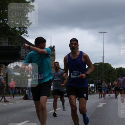 29.06.2025 - hella hamburg halbmarathon Yannick Fuchs http://msf.ph/oto/8376734 29.06.2025 10:54:23 20KM 1681, 2011, 2091, 2167, 2363, 2730, 4013, 6309, 7065, 8003, 8191, 8421, 8422, 8509, 8923, 9006, 9434, 10576, 11041, 11366, 11753, 11937, 12491, 13488, 13589, 14224, 14429, 14577, 15344, 15901, 16439, 17491, 17825, 17899, 18029, 18063, 18254, 18701, 19159, 19246 meine-sportfotos.de