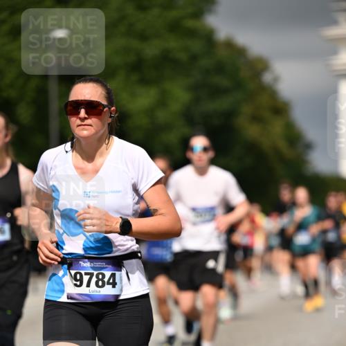 29.06.2025 - hella hamburg halbmarathon Dr. Thomas Lammeyer http://msf.ph/oto/8376789 29.06.2025 10:20:10 Kennedybrücke 1212, 1308, 1651, 2071, 2076, 2165, 2436, 2601, 2803, 2835, 4583, 4828, 5046, 7158, 8057, 8169, 8274, 8295, 8554, 8746, 9307, 9601, 9784, 9802, 9881, 10107, 10139, 10141, 10183, 10292, 10844, 11113, 11303 meine-sportfotos.de