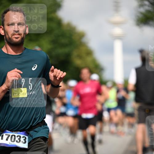 29.06.2025 - hella hamburg halbmarathon Dr. Thomas Lammeyer http://msf.ph/oto/8376797 29.06.2025 09:58:29 Kennedybrücke 1119, 1342, 1549, 1817, 1942, 2222, 2367, 2442, 2561, 2670, 2816, 2889, 2955, 3562, 4017, 5447, 5884, 6290, 6389, 6923, 6978, 6991, 7087, 7274, 7297, 7335, 7508, 7908, 8482, 8657, 8698, 8916, 8981, 9038, 9661, 9710, 9924, 9931, 10057, 11125, 11422 meine-sportfotos.de