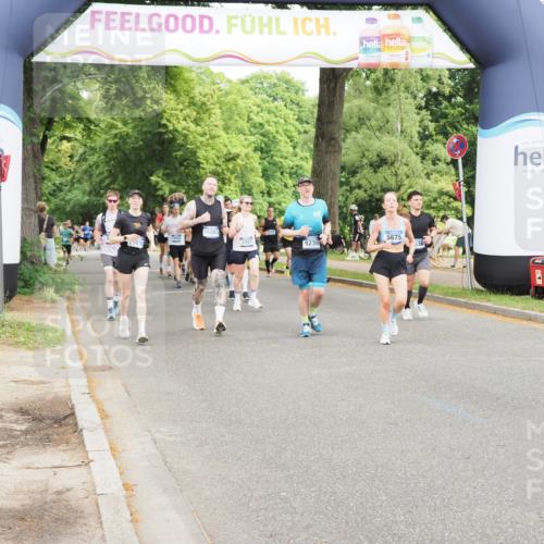 29.06.2025 - hella hamburg halbmarathon MichiJ http://msf.ph/oto/8376800 29.06.2025 10:45:33 Zwischen KM18-KM19 1946, 1951, 2027, 4796, 5675, 6636, 7138, 8929, 9230, 12144, 19015 meine-sportfotos.de