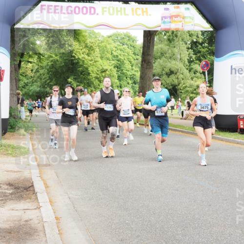 29.06.2025 - hella hamburg halbmarathon MichiJ http://msf.ph/oto/8376878 29.06.2025 10:45:34 Zwischen KM18-KM19 1946, 1951, 2027, 4796, 5675, 6636, 7138, 8929, 9230, 12144, 15263, 19015 meine-sportfotos.de