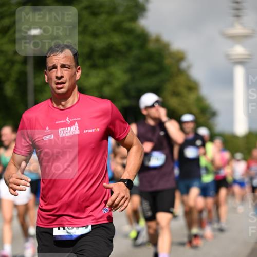 29.06.2025 - hella hamburg halbmarathon Dr. Thomas Lammeyer http://msf.ph/oto/8376941 29.06.2025 09:58:31 Kennedybrücke 1119, 1549, 1817, 1942, 2222, 2367, 2442, 2561, 2592, 2596, 2670, 2816, 2955, 3562, 4017, 5447, 5884, 6290, 6389, 6723, 6923, 6978, 6991, 7274, 7335, 7508, 7908, 8482, 8657, 8698, 8916, 8981, 9038, 9661, 9710, 9924, 9931, 10057, 11125, 11422 meine-sportfotos.de